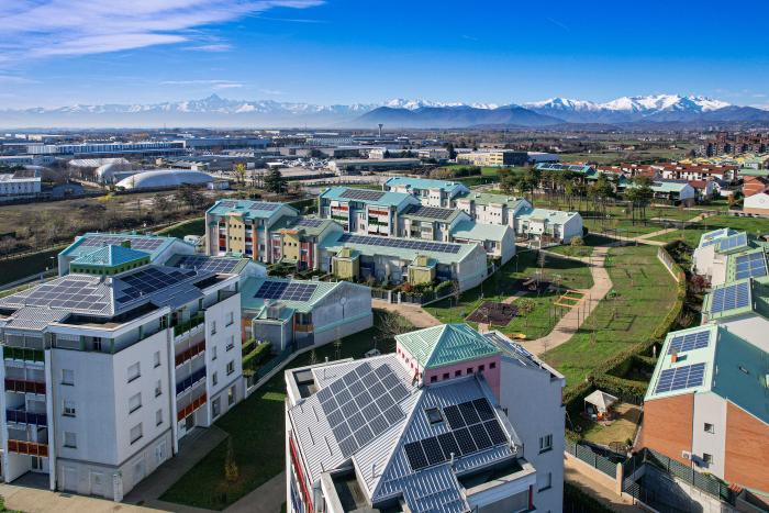 Comunità Energetiche Rinnovabili: stato dell’arte, barriere e prospettive Comunità Energetiche Rinnovabili: stato dell’arte, barriere e prospettive